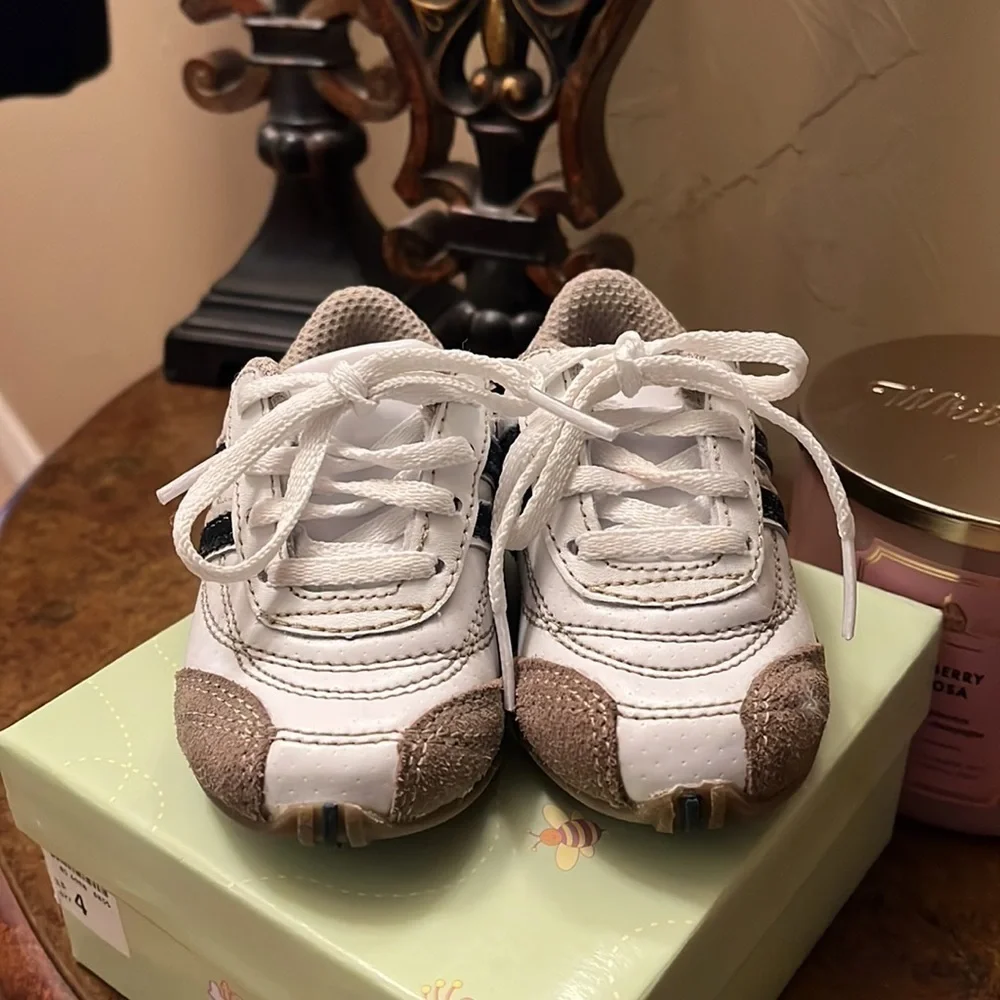 🛍️Teeny Toes Leather Tennis Shoes Size 4c